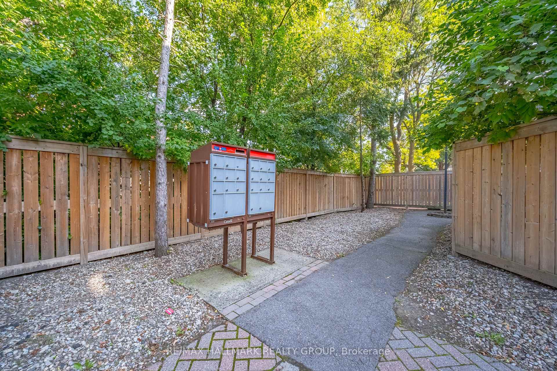 Photo 29 of Unit B, 20 Hart Avenue, Ottawa, Overbrook/Castle Heights — HOMEH