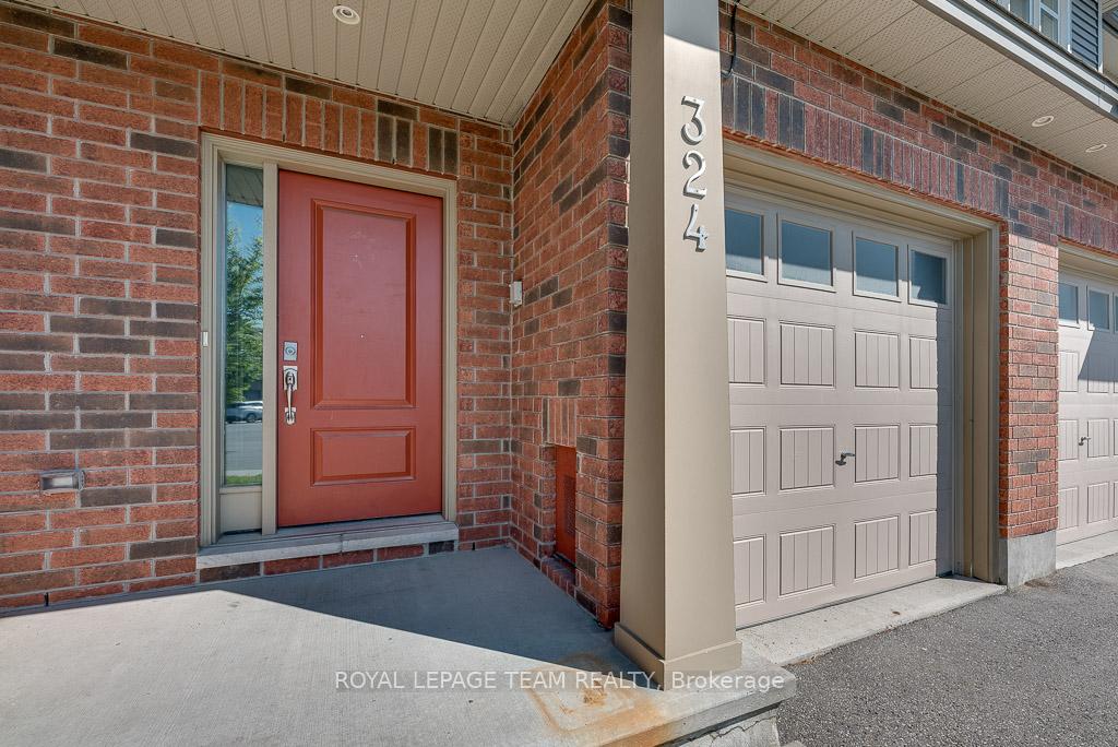 Photo 3 of 324 Fergus Crescent, Ottawa, Barrhaven - Cedargrove/Fraserdale — HOMEH