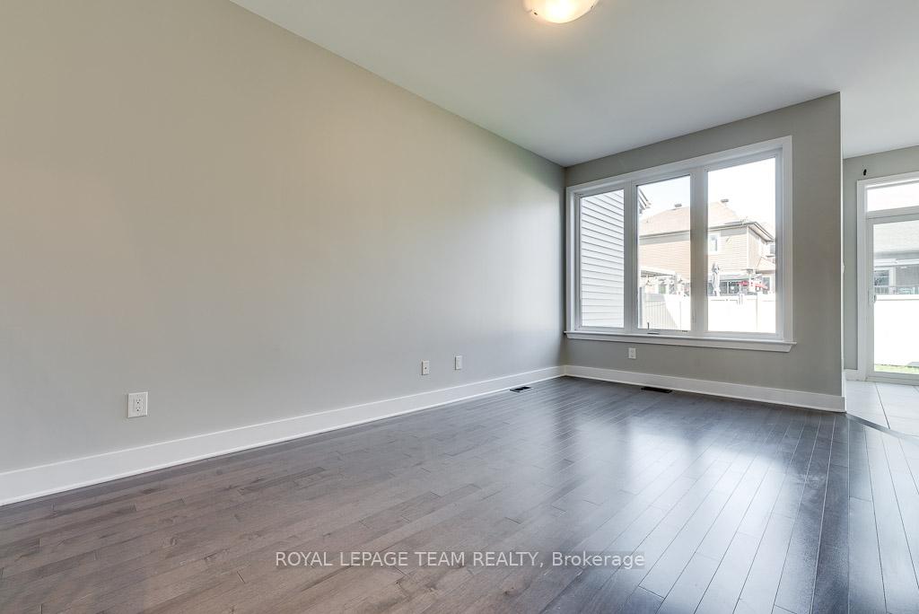Photo 17 of 324 Fergus Crescent, Ottawa, Barrhaven - Cedargrove/Fraserdale — HOMEH