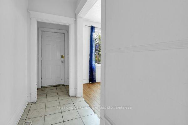 Photo 4 of 293 Powell Avenue, Ottawa, West Centre Town — HOMEH
