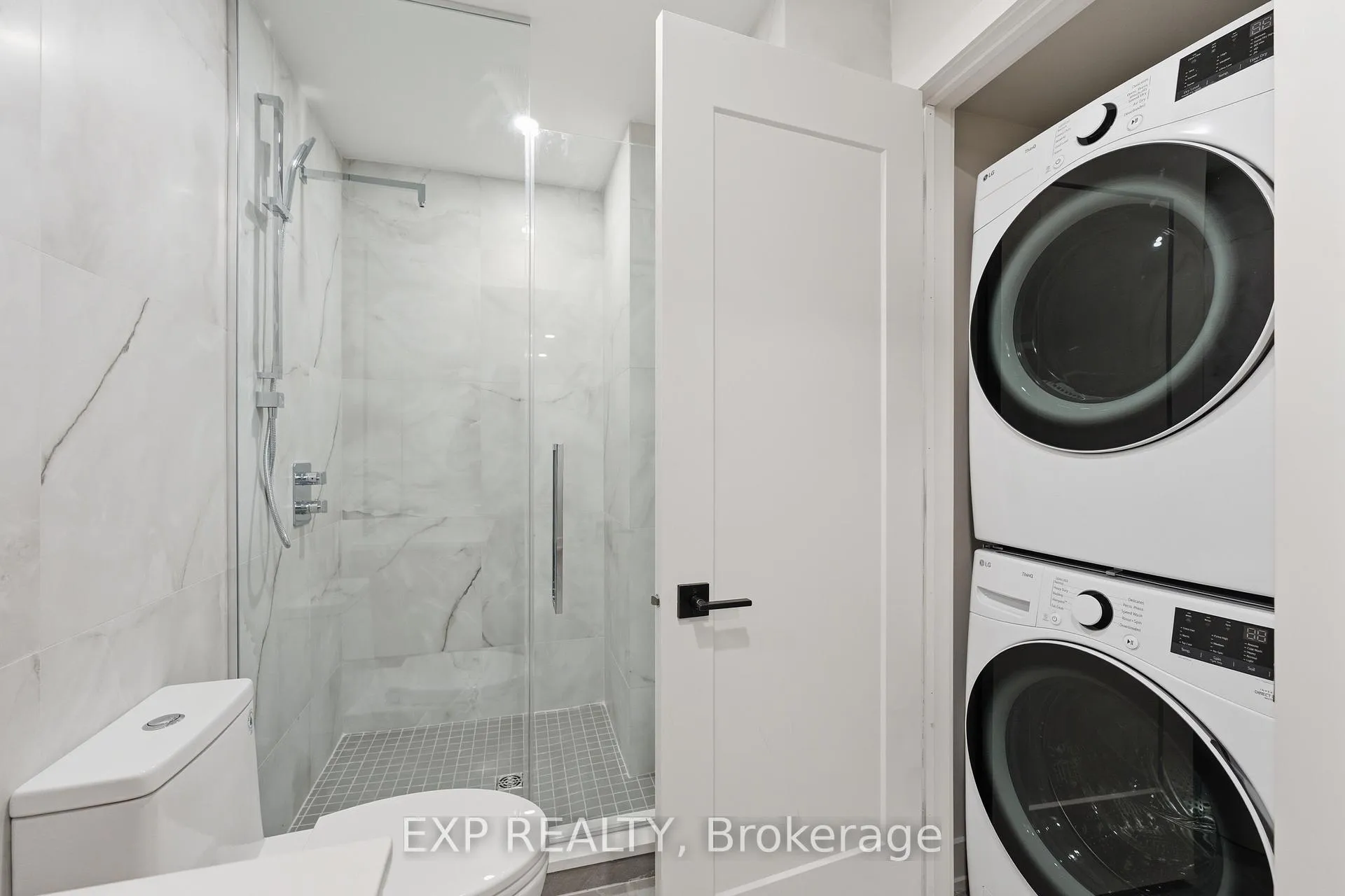 Photo 6 of Unit #D, 512 Roosevelt Avenue, Ottawa, McKellar/Highland — HOMEH