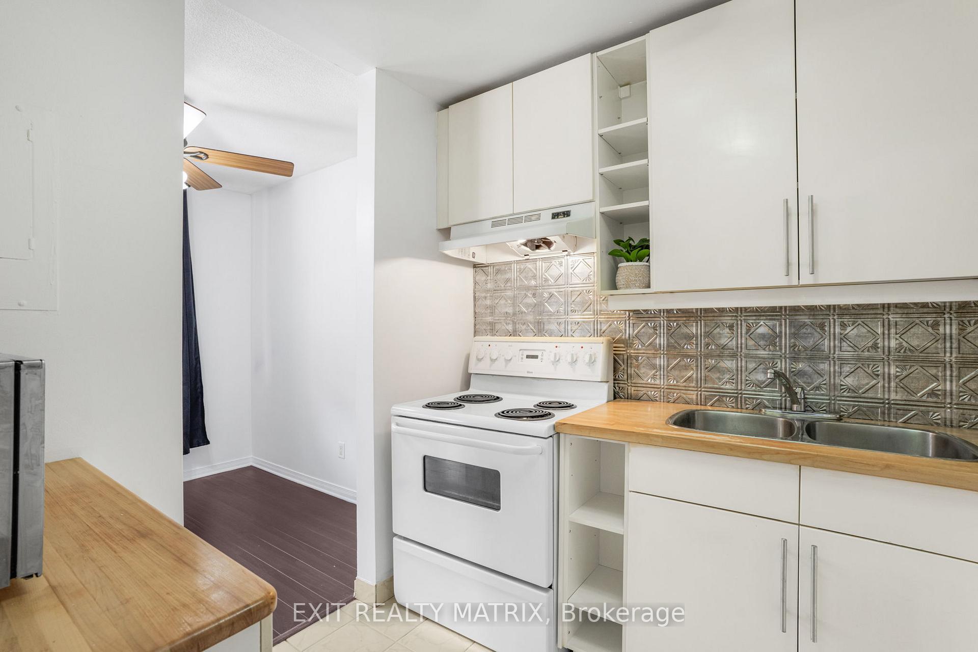 Photo 10 of Unit 217, 2000 Jasmine Crescent, Ottawa, Beacon Hill South — HOMEH