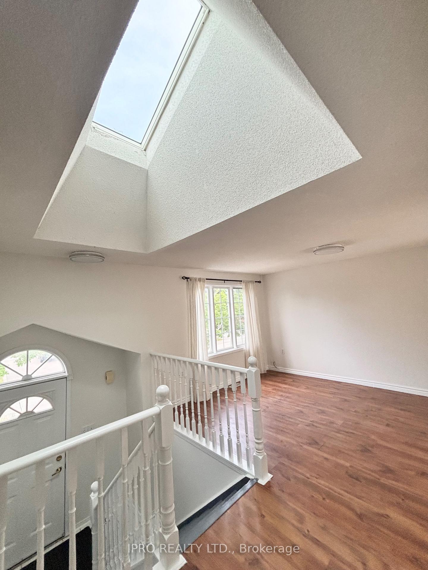 Photo 2 of Upper - 93 Columbia Road, Barrie, Holly — HOMEH