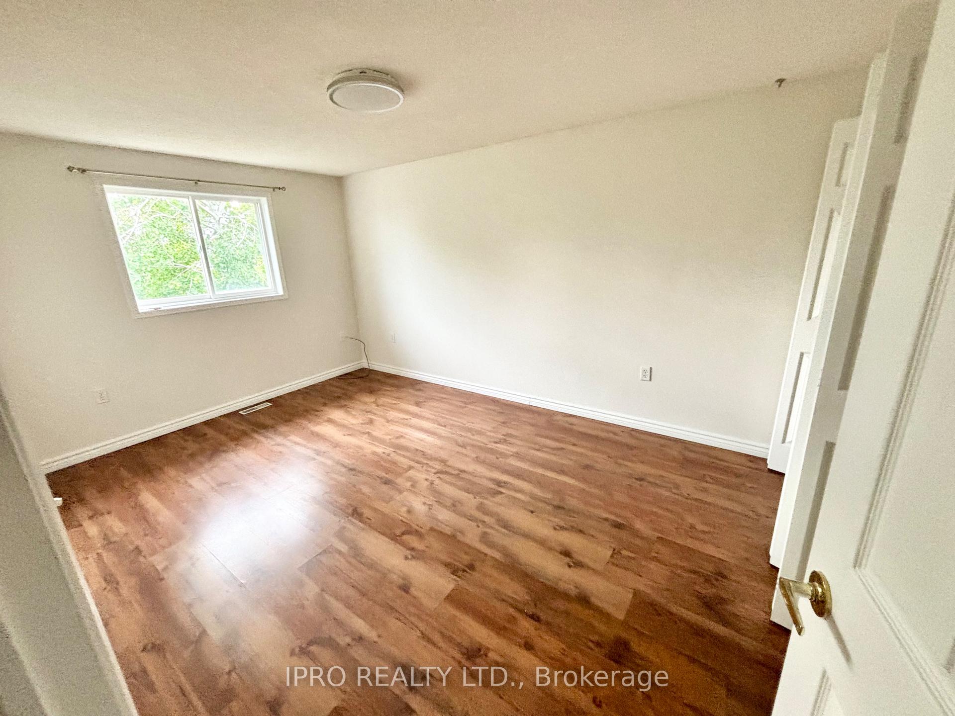Photo 4 of Upper - 93 Columbia Road, Barrie, Holly — HOMEH