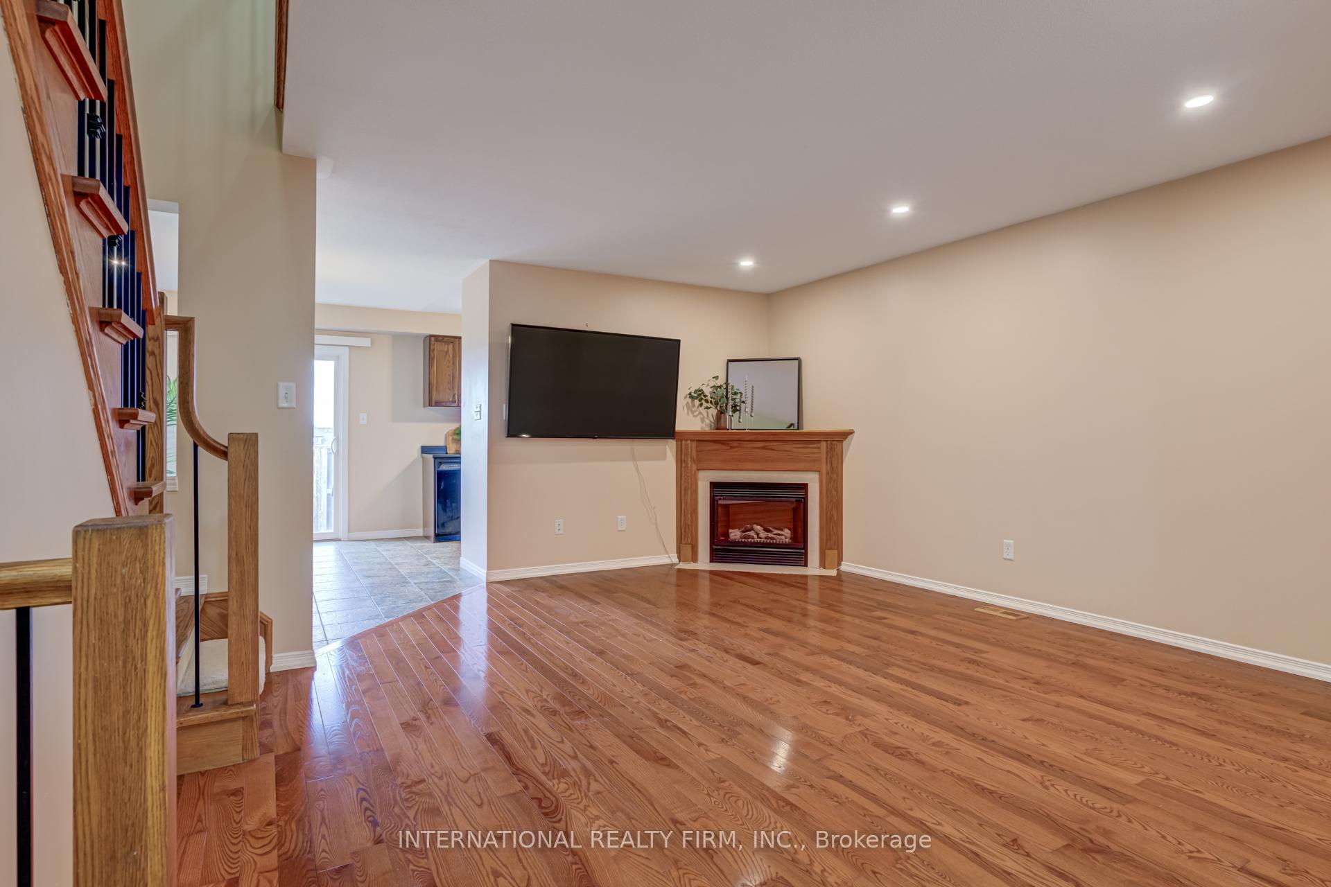 Photo 7 of Unit 47, 7 Southside Place, Hamilton, Mountview — HOMEH