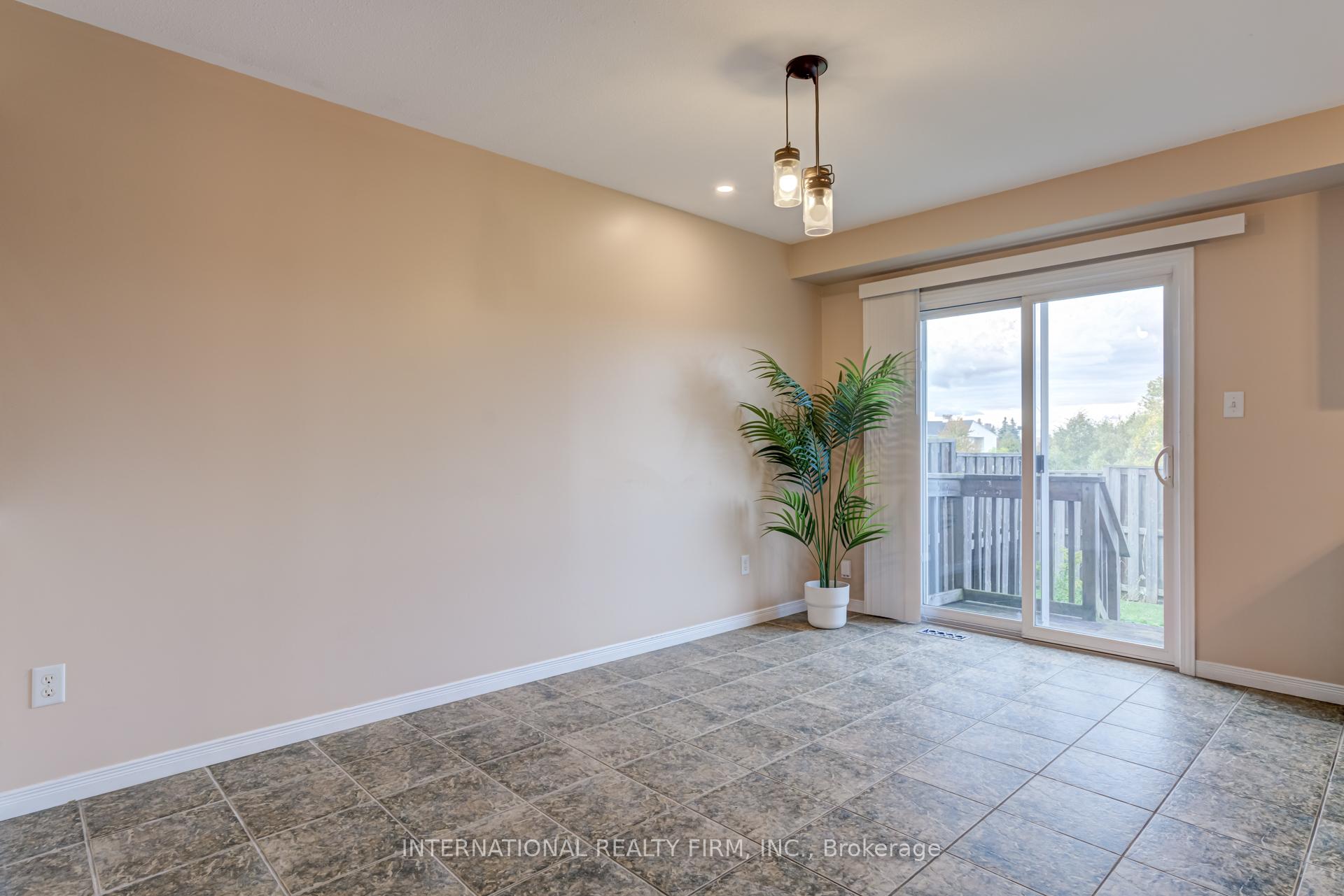 Photo 11 of Unit 47, 7 Southside Place, Hamilton, Mountview — HOMEH