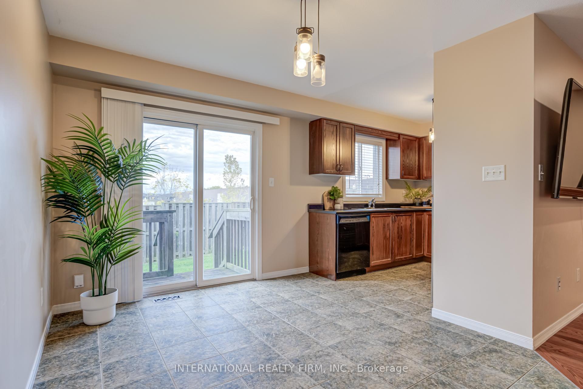 Photo 12 of Unit 47, 7 Southside Place, Hamilton, Mountview — HOMEH