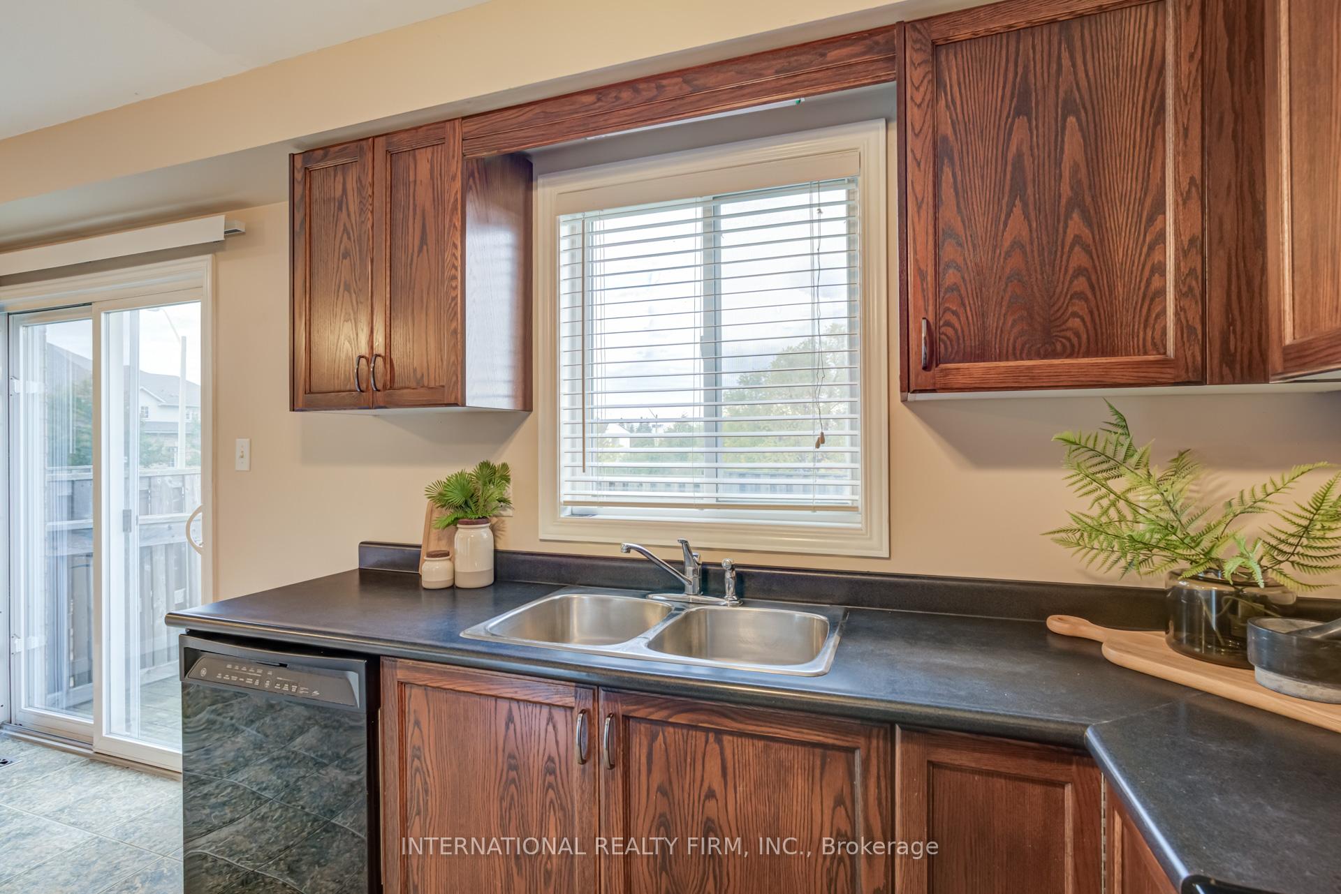 Photo 16 of Unit 47, 7 Southside Place, Hamilton, Mountview — HOMEH