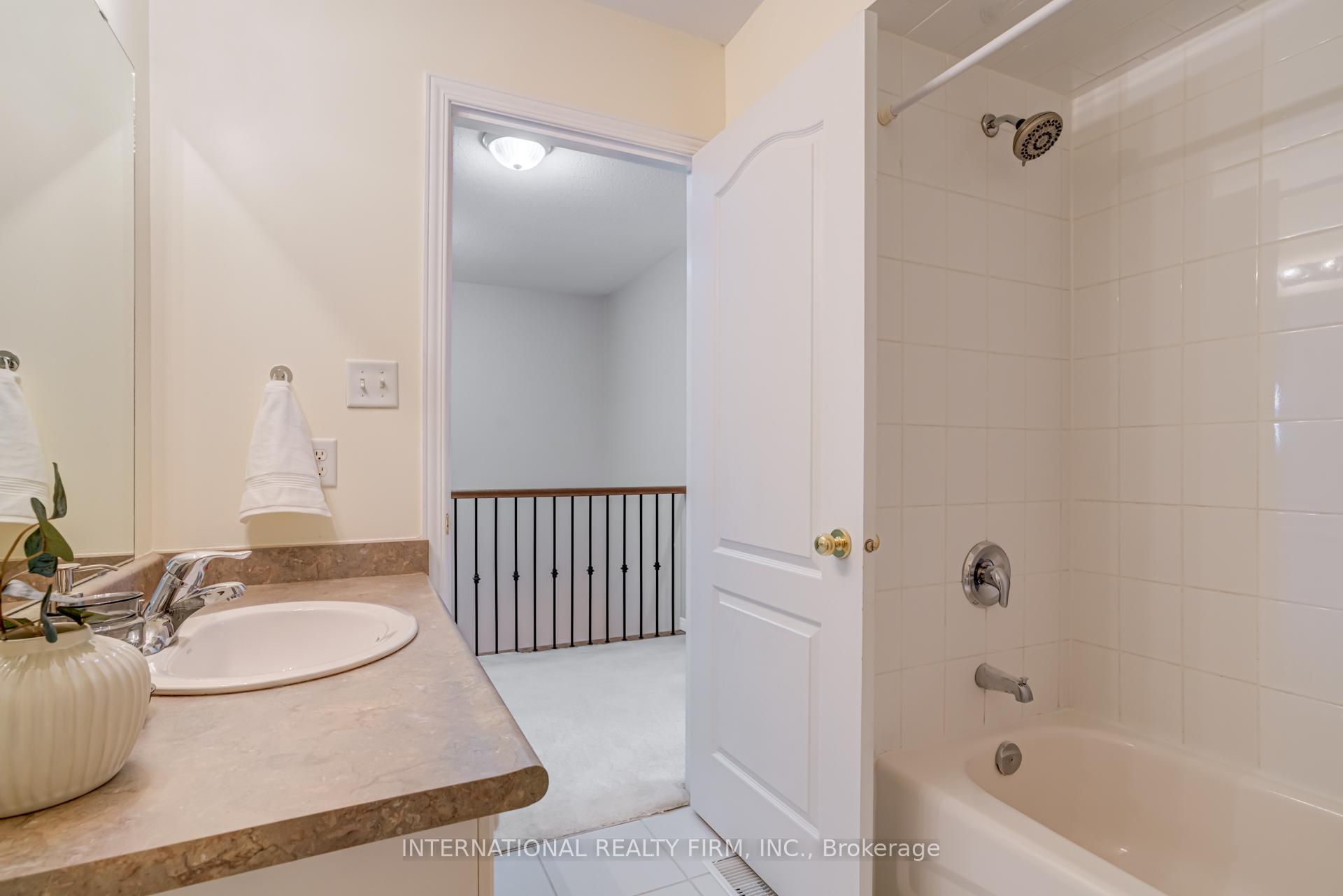 Photo 32 of Unit 47, 7 Southside Place, Hamilton, Mountview — HOMEH