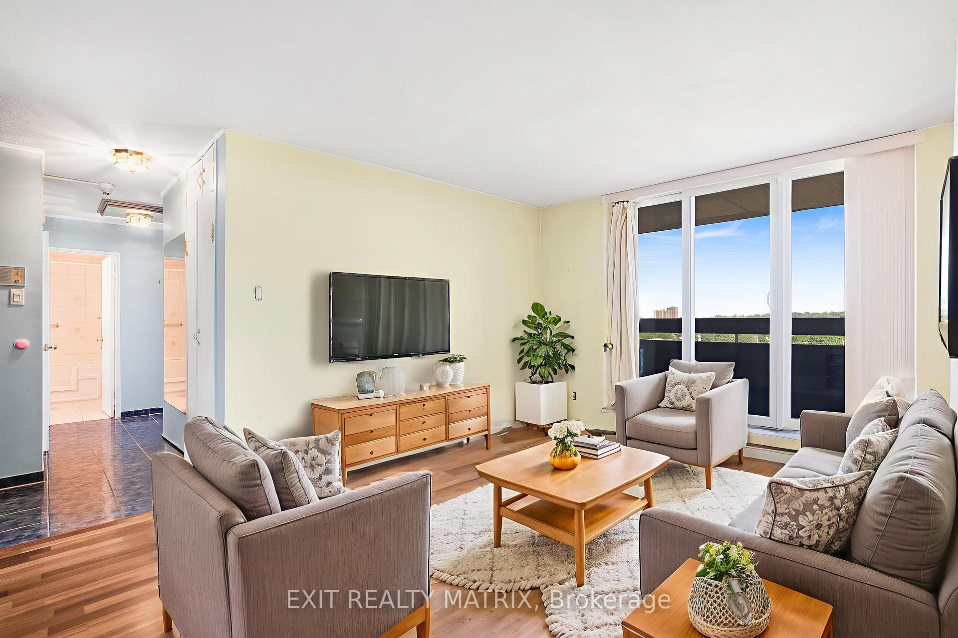 Photo 7 of Unit 1005, 2000 Jasmine Crescent, Ottawa, Beacon Hill South — HOMEH