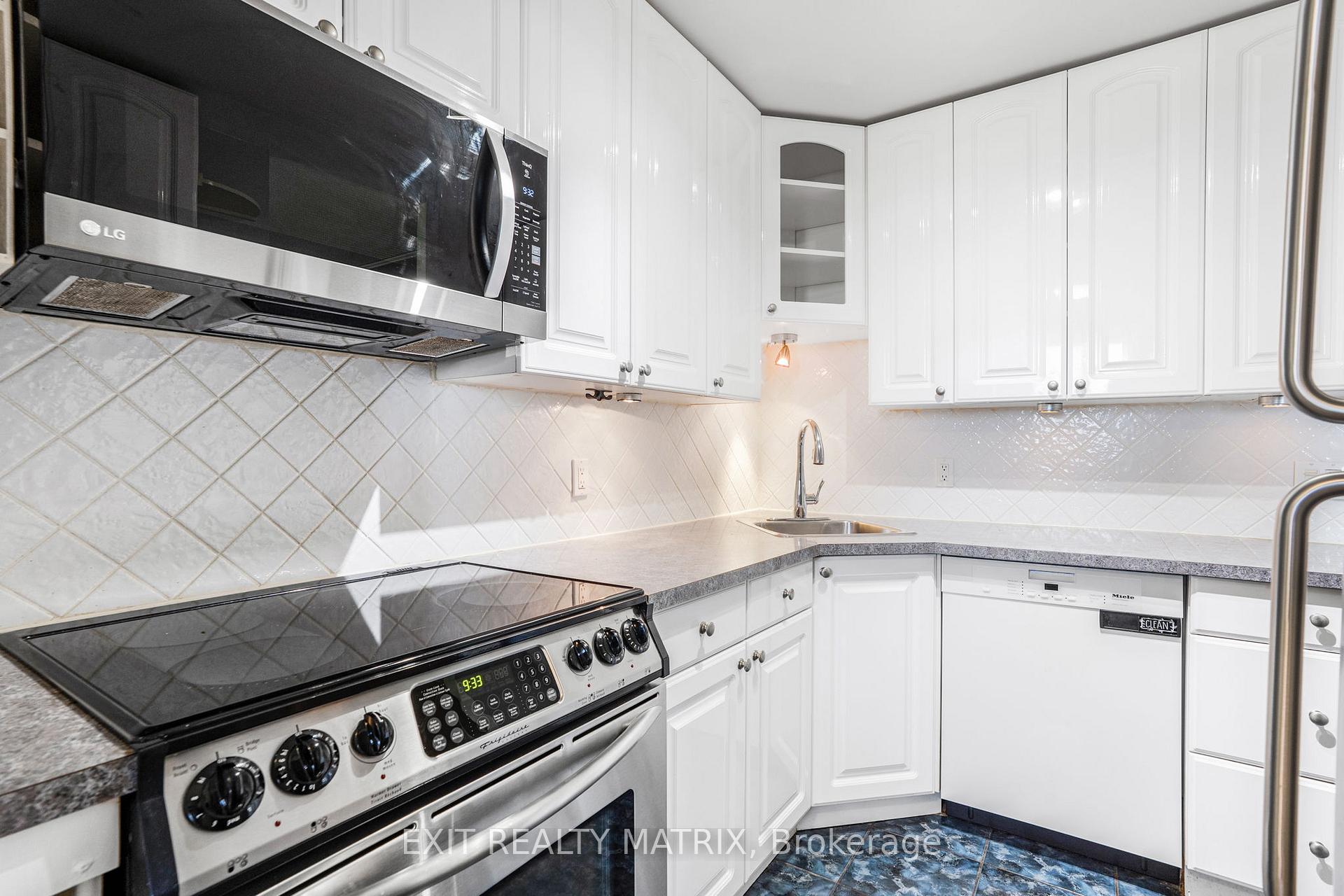 Photo 11 of Unit 1005, 2000 Jasmine Crescent, Ottawa, Beacon Hill South — HOMEH