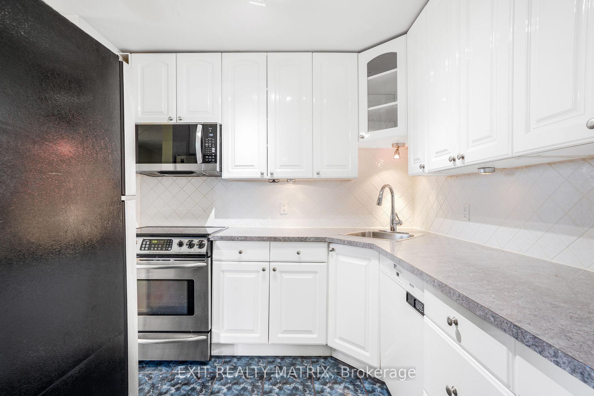 Photo 12 of Unit 1005, 2000 Jasmine Crescent, Ottawa, Beacon Hill South — HOMEH