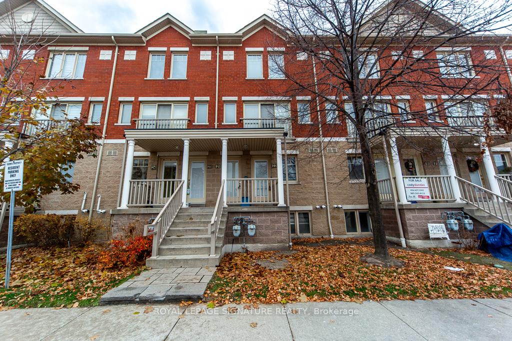 Photo 3 of Unit 22, 5050 Intrepid Drive, Mississauga, Churchill Meadows — HOMEH