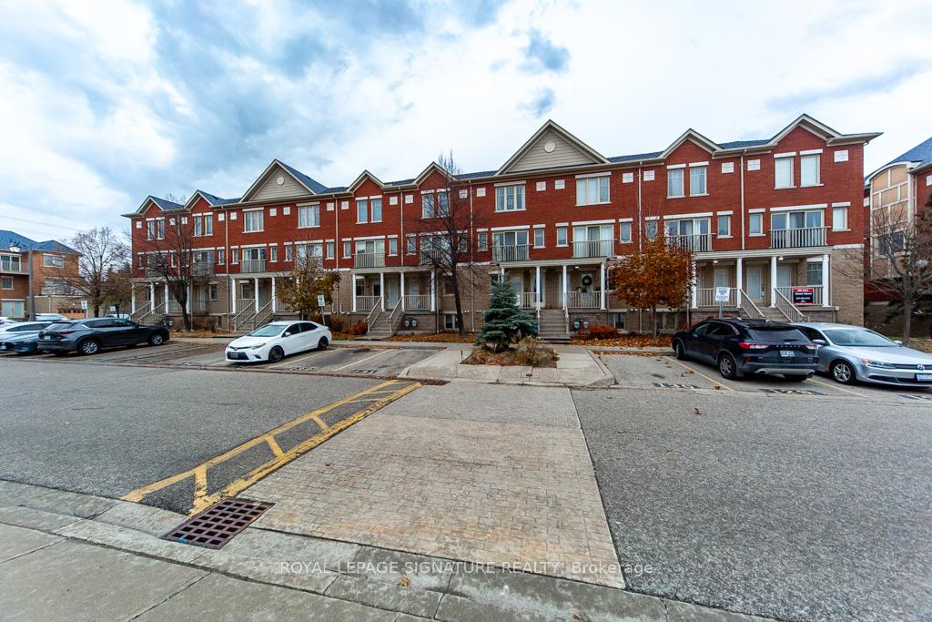 Photo 4 of Unit 22, 5050 Intrepid Drive, Mississauga, Churchill Meadows — HOMEH