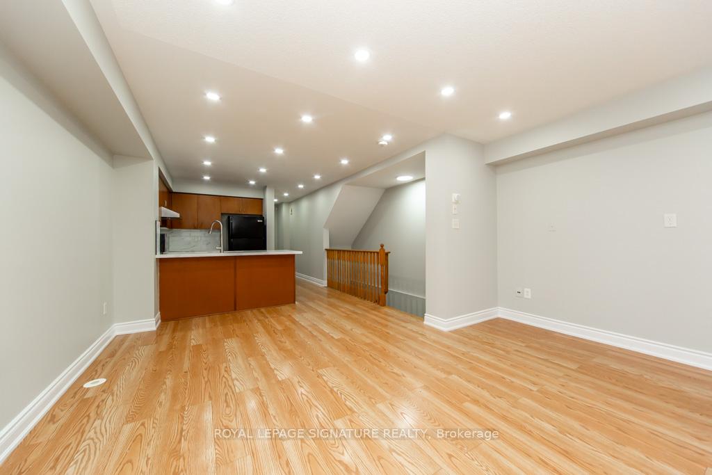 Photo 12 of Unit 22, 5050 Intrepid Drive, Mississauga, Churchill Meadows — HOMEH