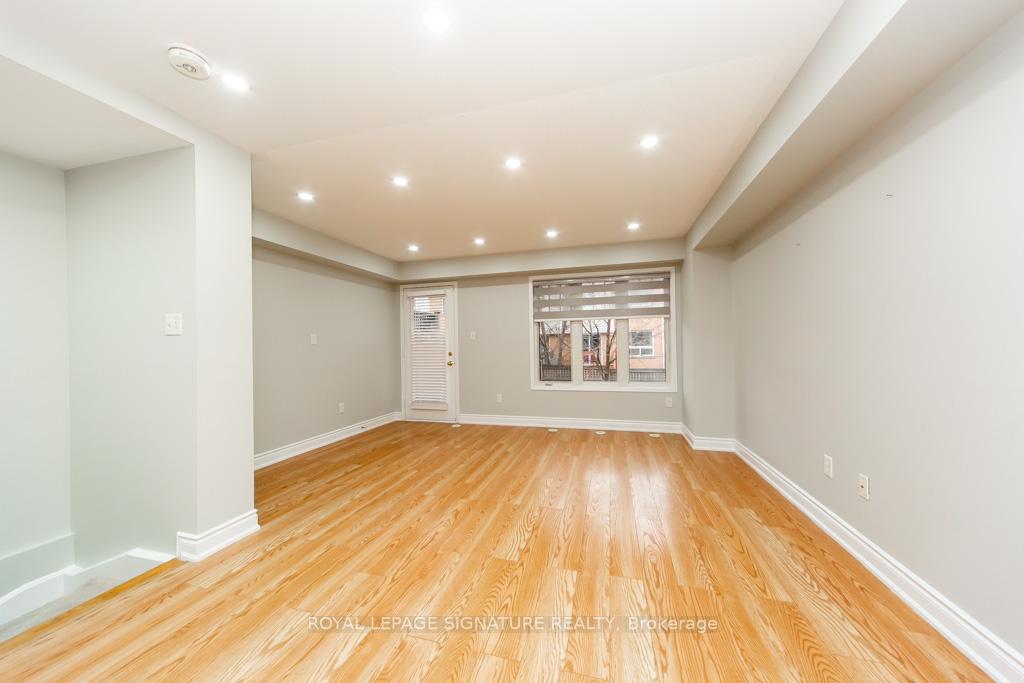 Photo 13 of Unit 22, 5050 Intrepid Drive, Mississauga, Churchill Meadows — HOMEH