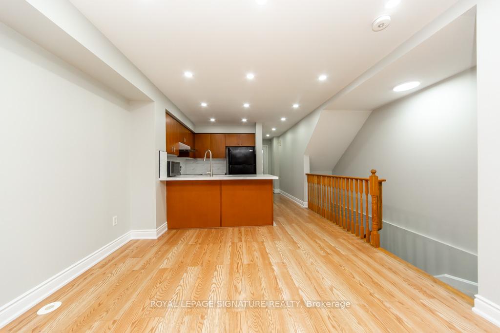 Photo 15 of Unit 22, 5050 Intrepid Drive, Mississauga, Churchill Meadows — HOMEH