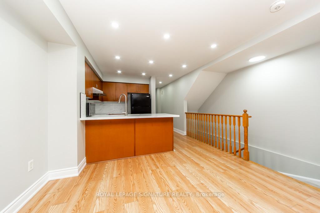 Photo 16 of Unit 22, 5050 Intrepid Drive, Mississauga, Churchill Meadows — HOMEH