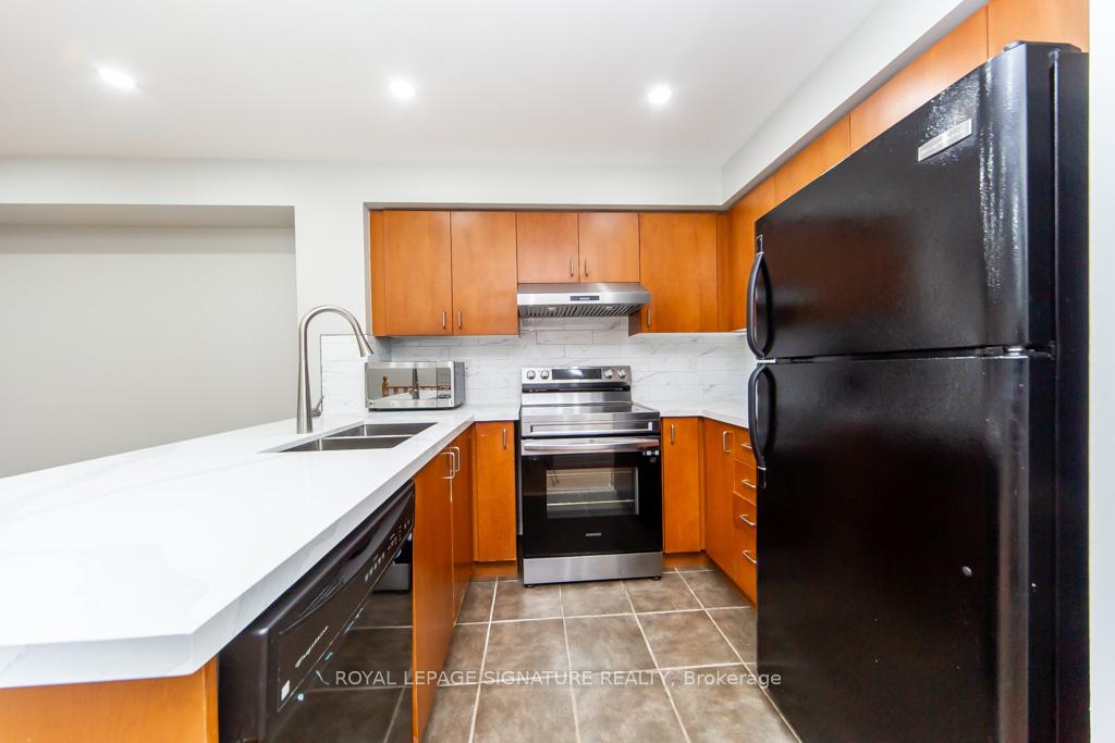 Photo 19 of Unit 22, 5050 Intrepid Drive, Mississauga, Churchill Meadows — HOMEH