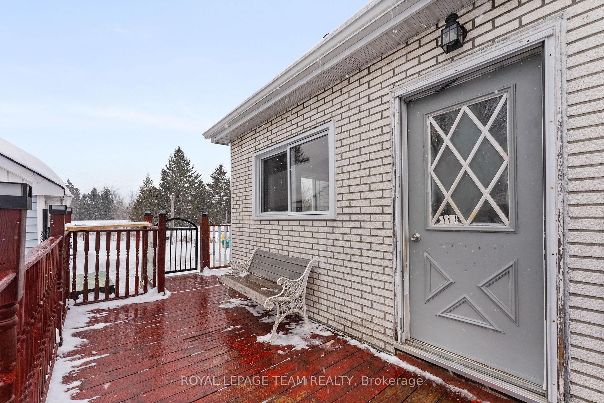 Photo 5 of 6472 Russell Road, Ottawa, Carlsbad Springs — HOMEH
