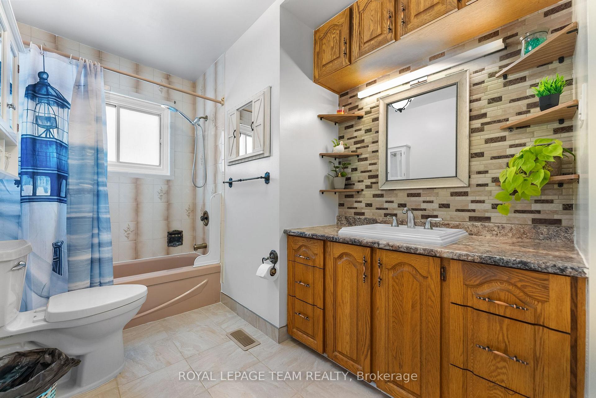 Photo 9 of 6472 Russell Road, Ottawa, Carlsbad Springs — HOMEH