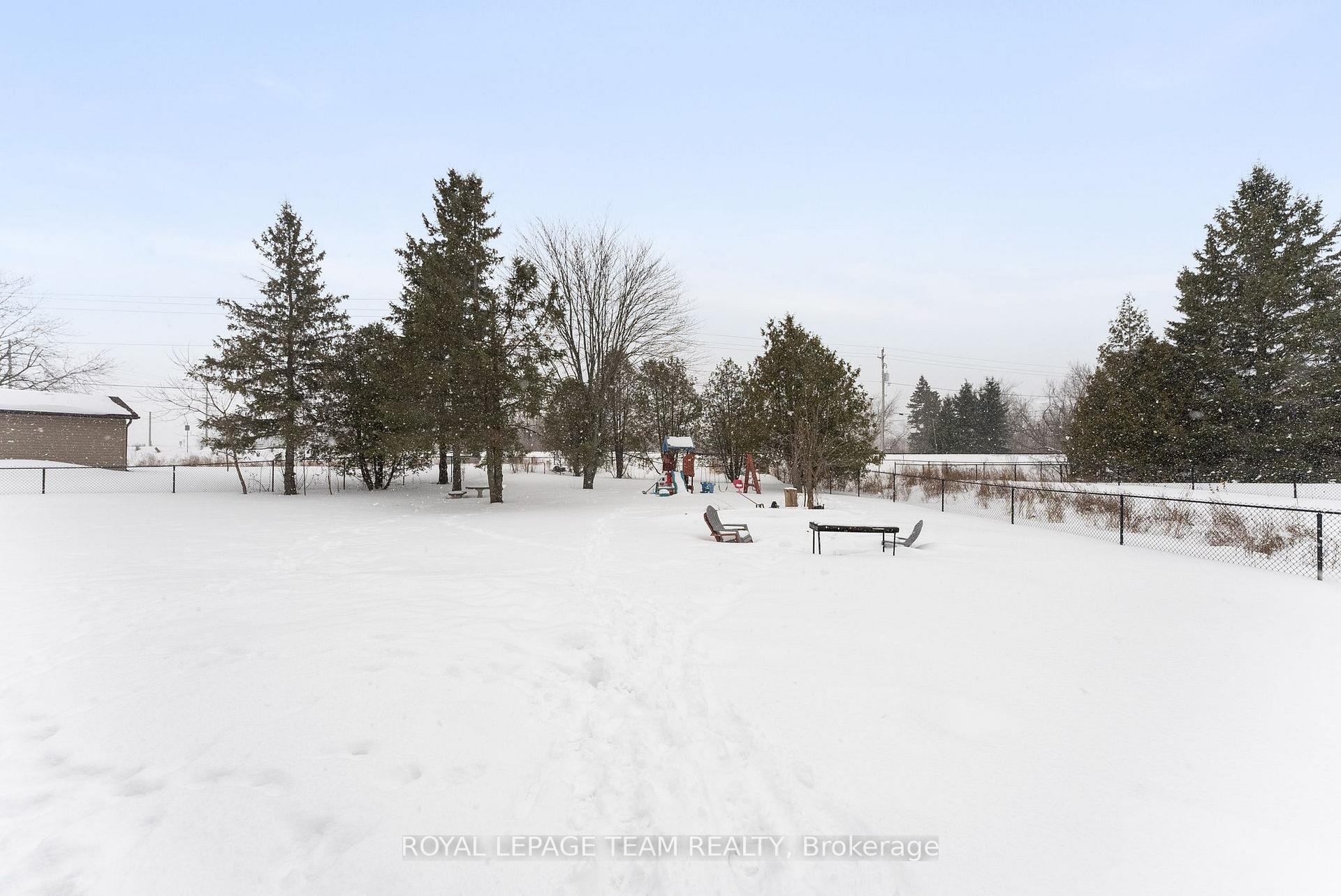 Photo 21 of 6472 Russell Road, Ottawa, Carlsbad Springs — HOMEH