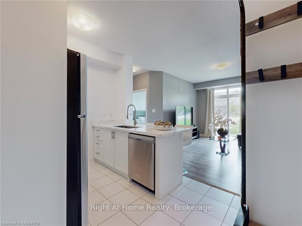 Photo 12 of Unit 111, 101 Shoreview Place, Hamilton, Lakeshore — HOMEH