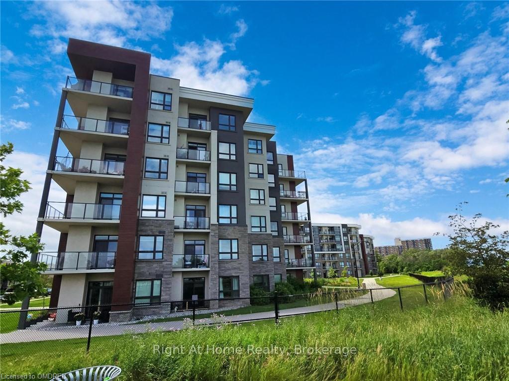 Photo 19 of Unit 111, 101 Shoreview Place, Hamilton, Lakeshore — HOMEH