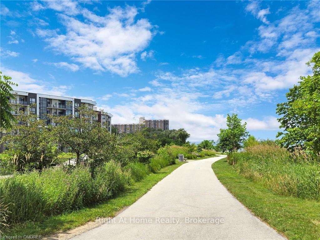 Photo 23 of Unit 111, 101 Shoreview Place, Hamilton, Lakeshore — HOMEH