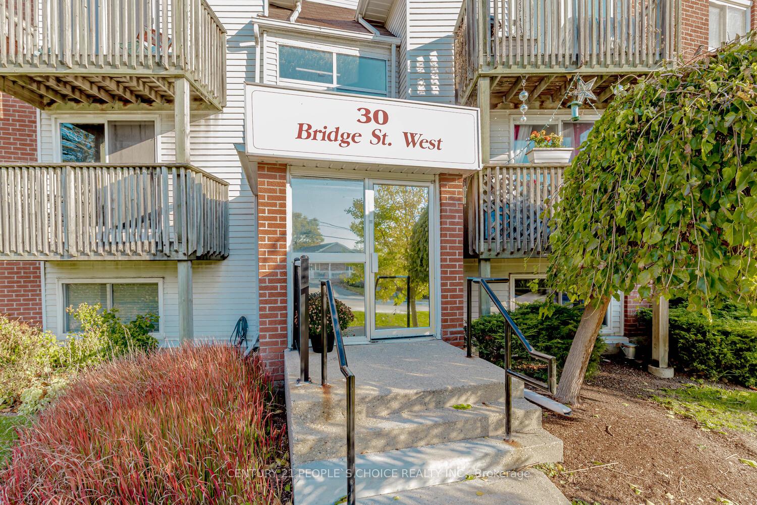 Photo 3 of Unit 303, 30 Bridge Street, Kitchener, Bridgeport — HOMEH