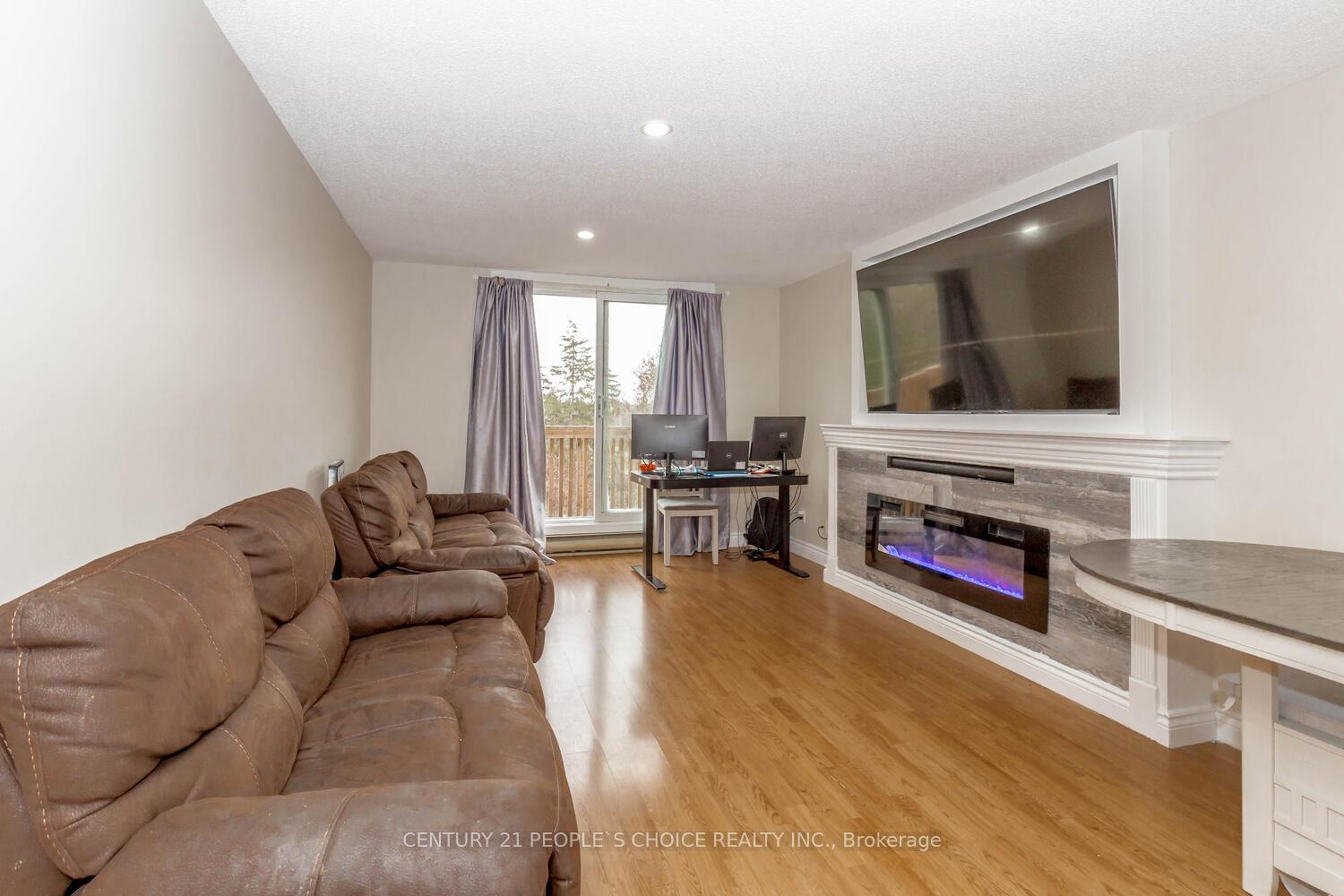 Photo 12 of Unit 303, 30 Bridge Street, Kitchener, Bridgeport — HOMEH