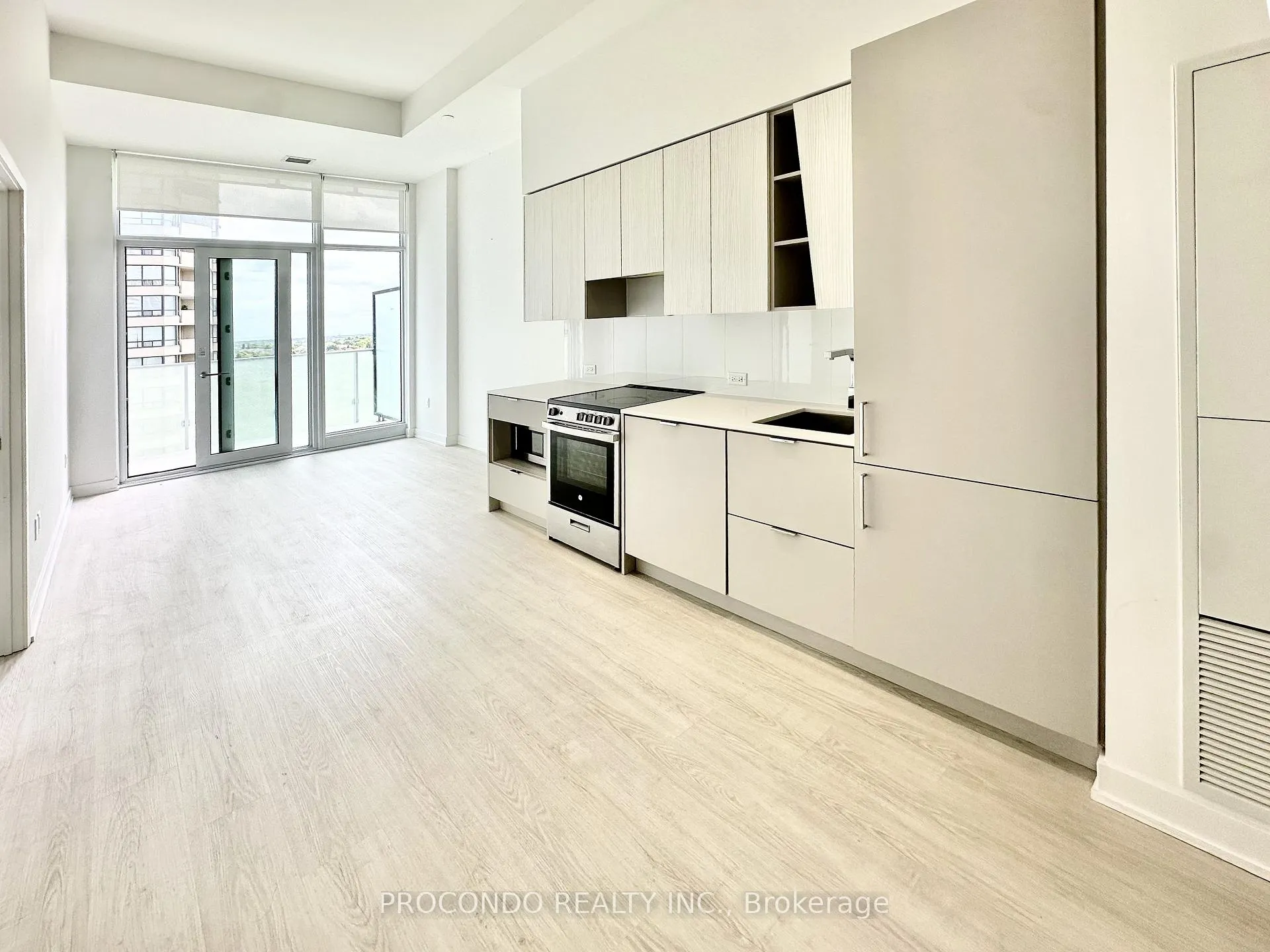 Photo 3 of Unit 619, 3883 Quartz Road, Mississauga, City Centre — HOMEH