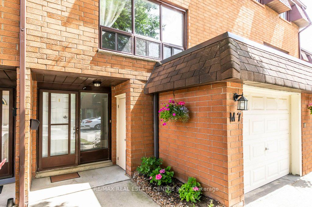Photo 4 of Unit M7, 444 Stone Church Road W, Hamilton, Gilkson — HOMEH