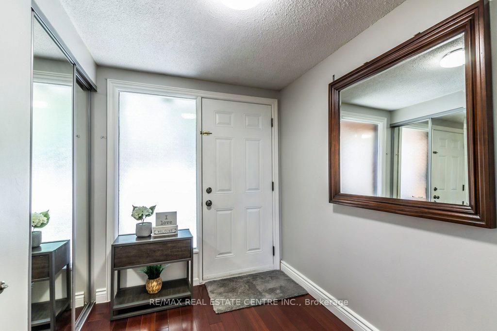 Photo 5 of Unit M7, 444 Stone Church Road W, Hamilton, Gilkson — HOMEH