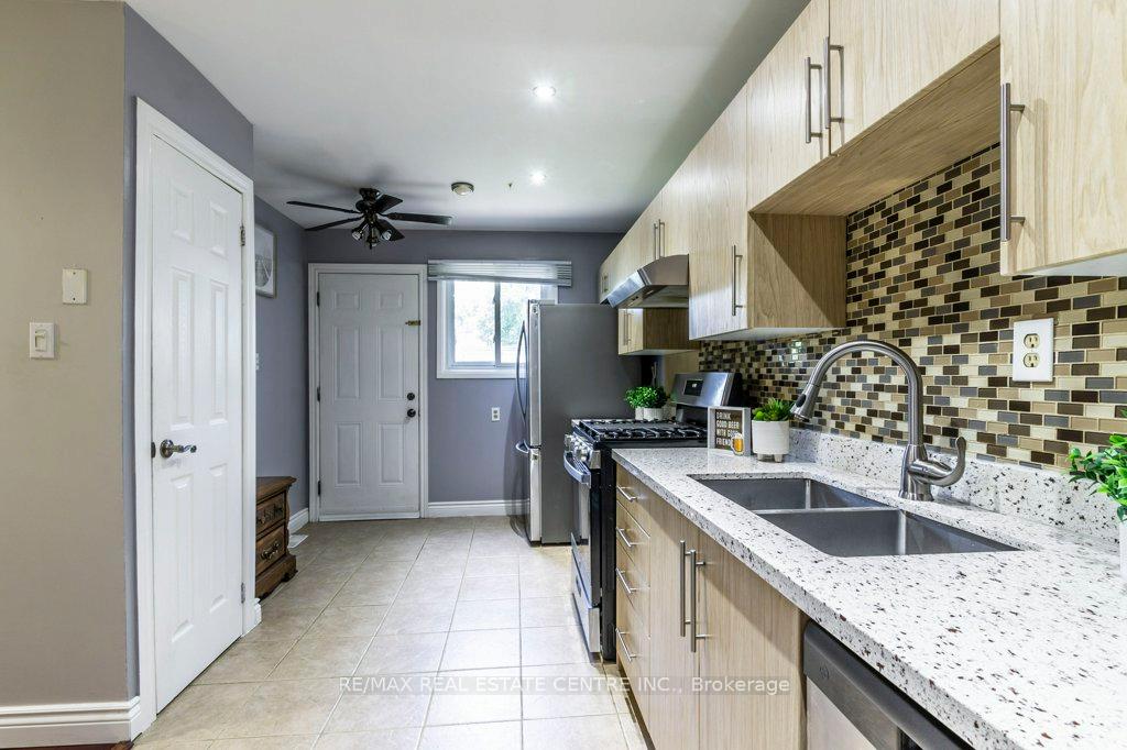 Photo 10 of Unit M7, 444 Stone Church Road W, Hamilton, Gilkson — HOMEH