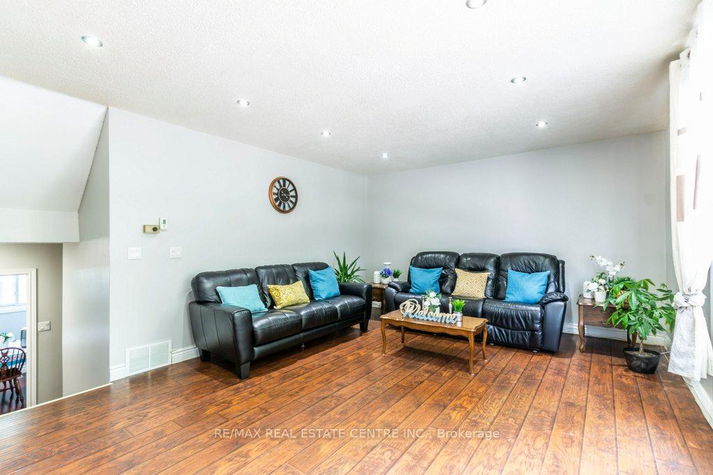 Photo 14 of Unit M7, 444 Stone Church Road W, Hamilton, Gilkson — HOMEH
