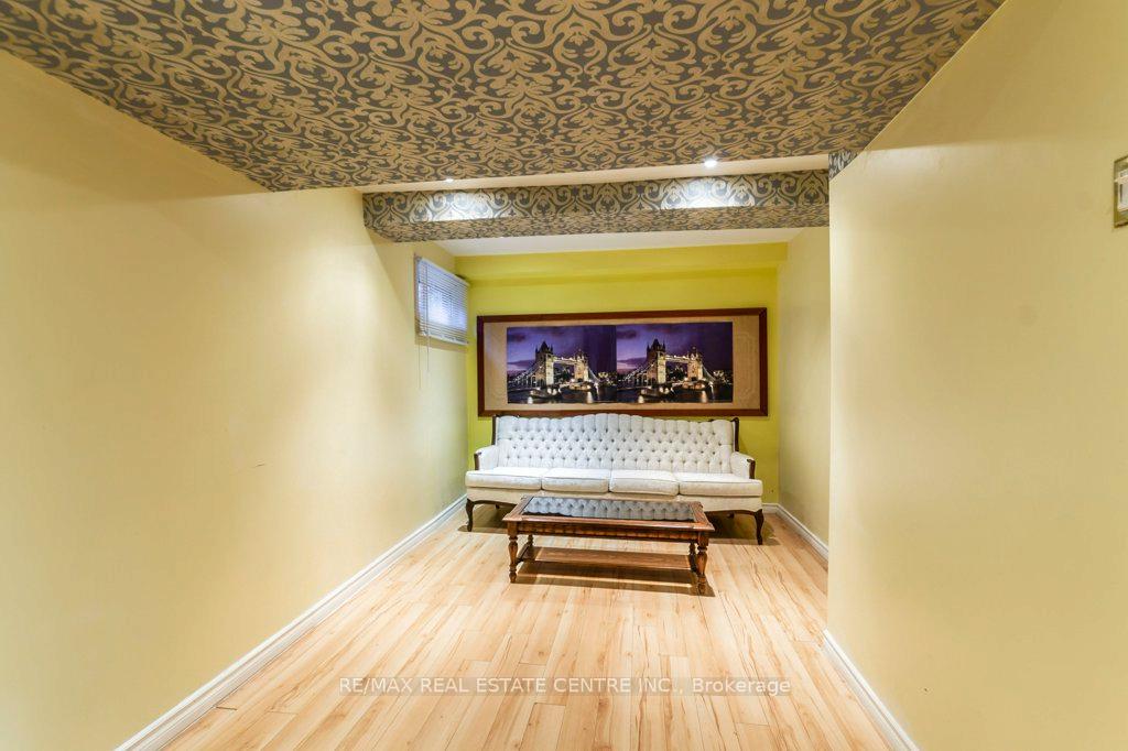 Photo 23 of Unit M7, 444 Stone Church Road W, Hamilton, Gilkson — HOMEH
