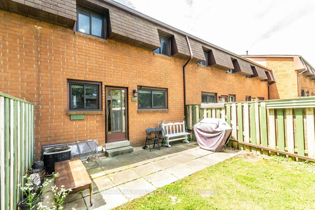 Photo 28 of Unit M7, 444 Stone Church Road W, Hamilton, Gilkson — HOMEH
