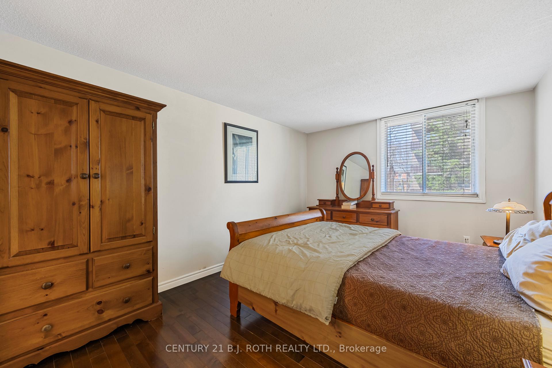 Photo 8 of Unit 32, 2 Albert Street, Barrie, North Shore — HOMEH