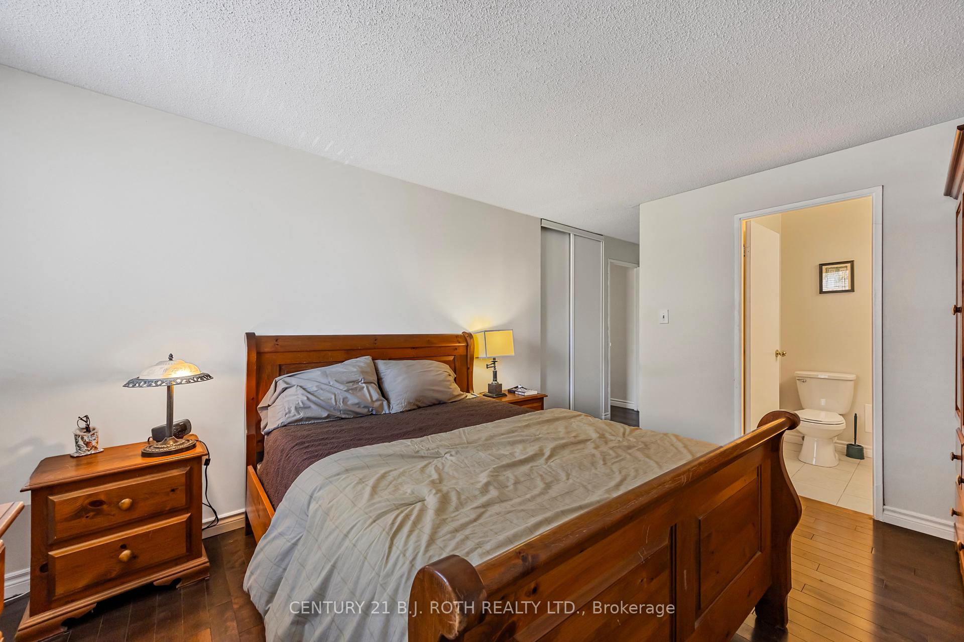 Photo 9 of Unit 32, 2 Albert Street, Barrie, North Shore — HOMEH