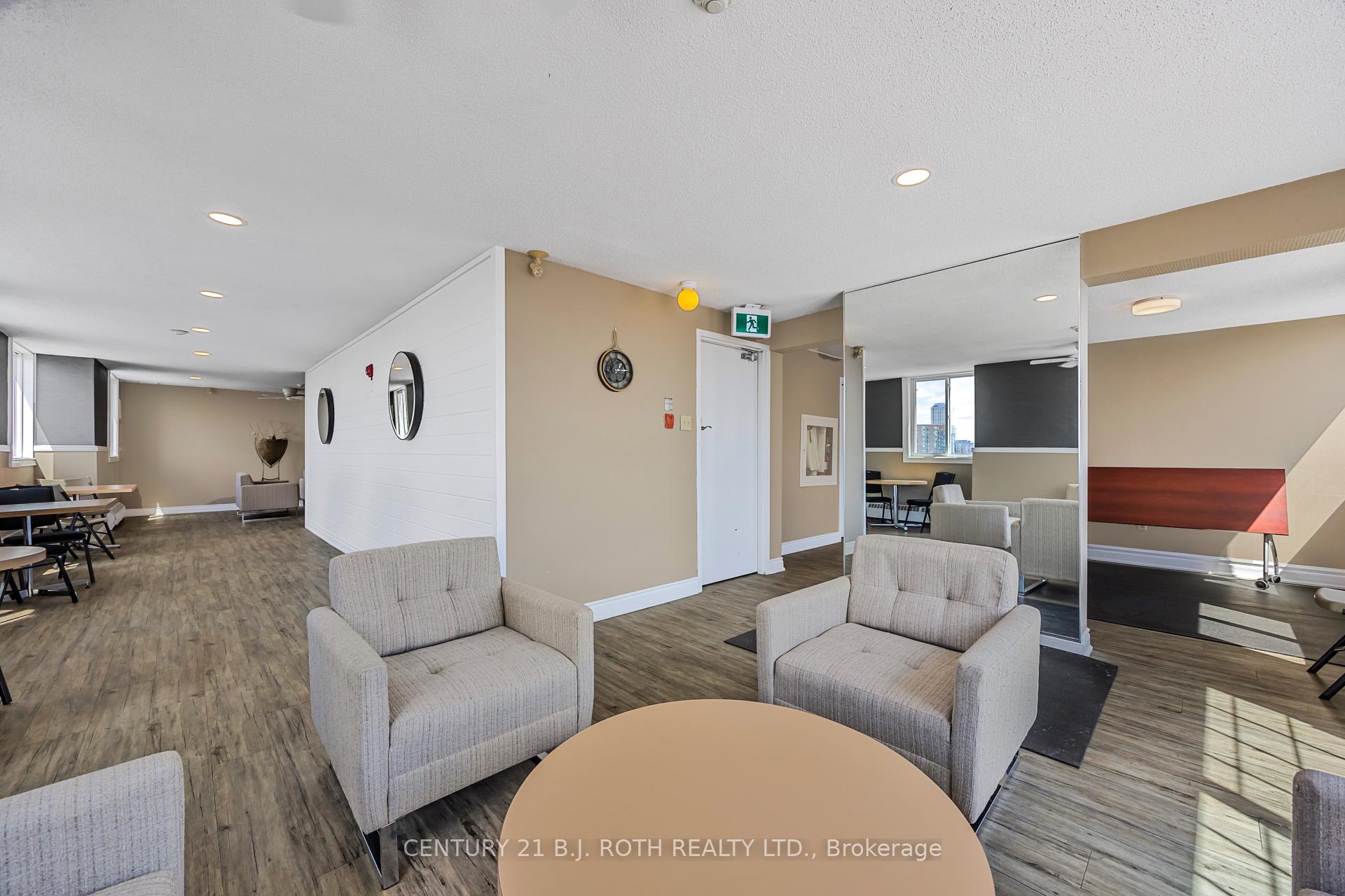 Photo 11 of Unit 32, 2 Albert Street, Barrie, North Shore — HOMEH