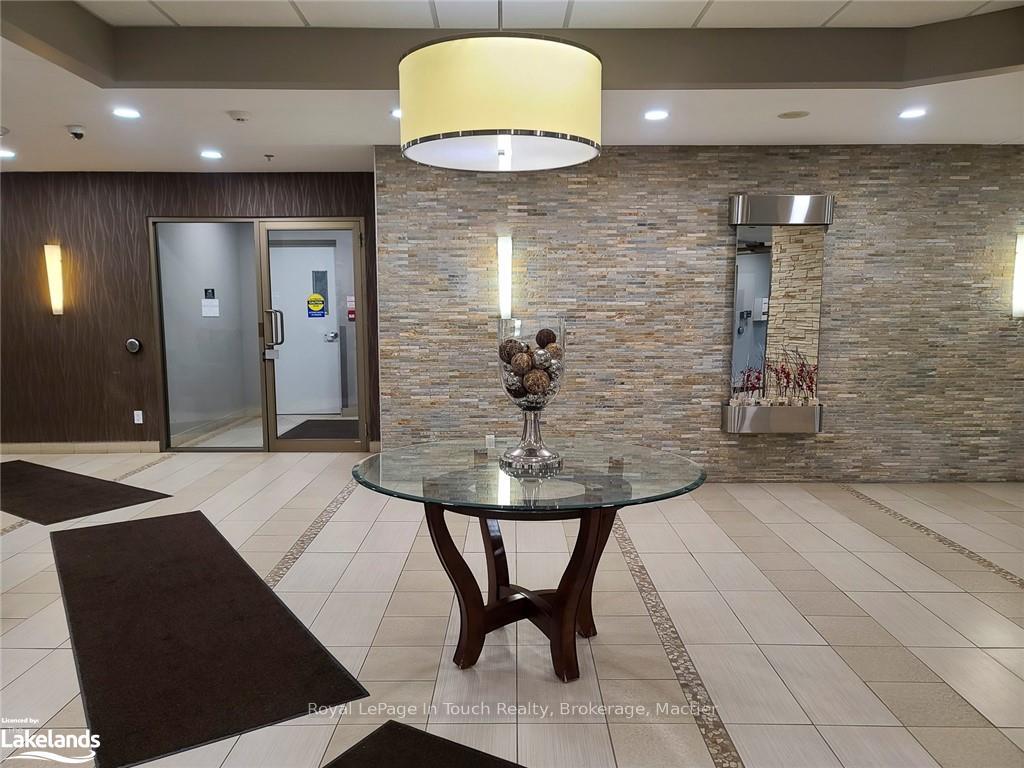Photo 11 of Unit 702, 699 Aberdeen Boulevard, Midland — HOMEH