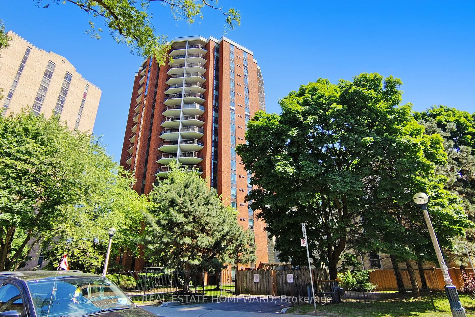 Photo 2 of Unit 120, 77 Maitland Place, Toronto, Cabbagetown-South St. James Town — HOMEH