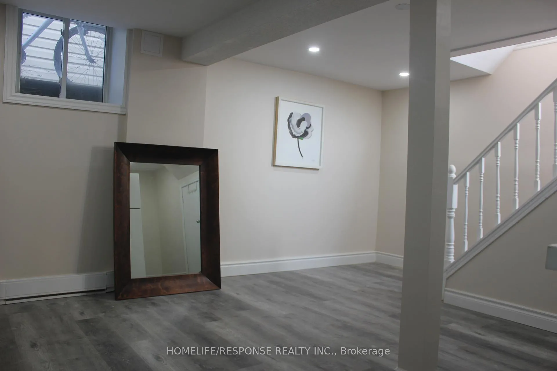 Photo 8 of Unit LOWER, 54 Gladstone Square, Brampton, Northgate — HOMEH
