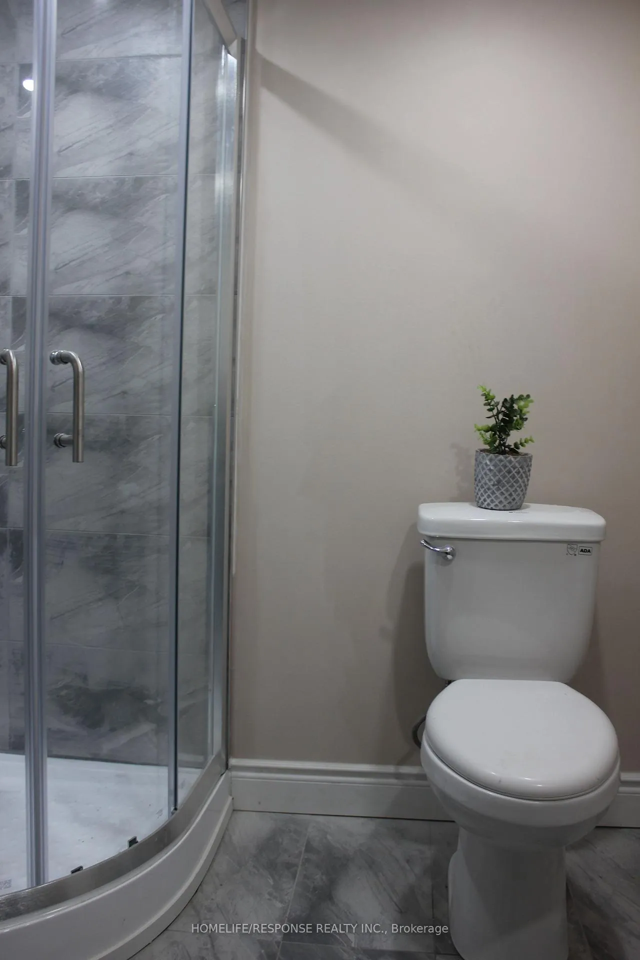 Photo 12 of Unit LOWER, 54 Gladstone Square, Brampton, Northgate — HOMEH