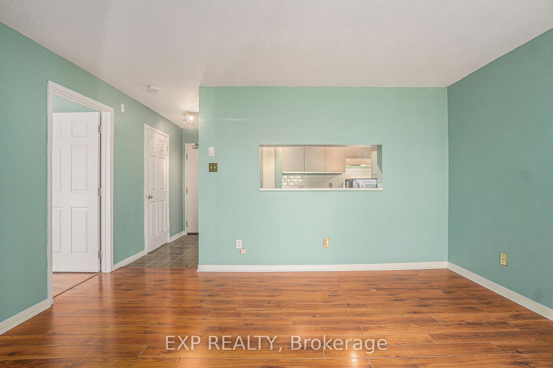 Photo 6 of Unit 210, 280 Brittany Drive, Ottawa, Viscount Alexander Park — HOMEH