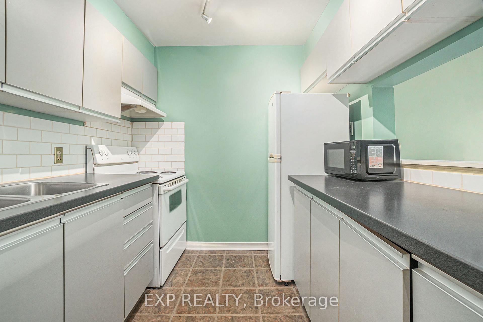 Photo 8 of Unit 210, 280 Brittany Drive, Ottawa, Viscount Alexander Park — HOMEH