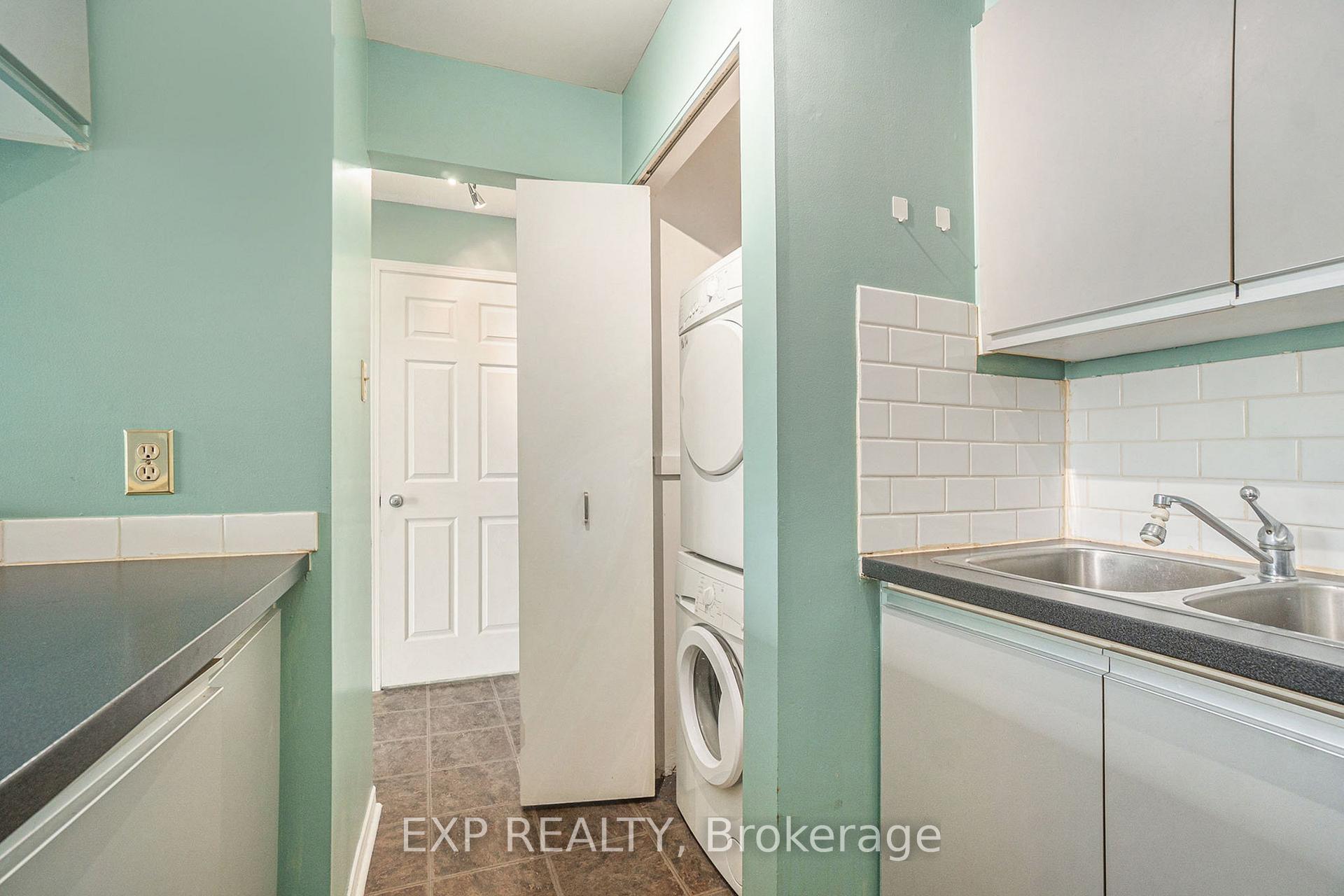 Photo 10 of Unit 210, 280 Brittany Drive, Ottawa, Viscount Alexander Park — HOMEH