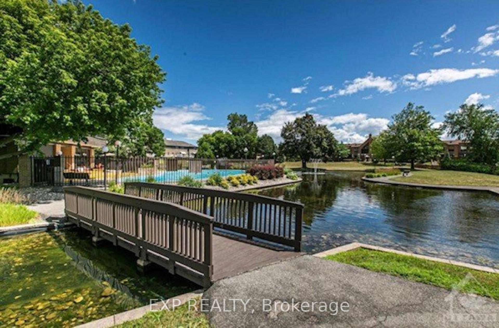 Photo 15 of Unit 210, 280 Brittany Drive, Ottawa, Viscount Alexander Park — HOMEH