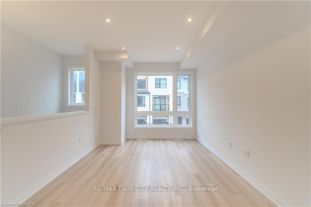 Photo 9 of Unit 23, 55 Tom Brown Drive, Brant, Paris — HOMEH